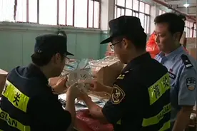 货值超千万！深圳两辆集装箱车藏电子产品涉嫌走私被查视频封面