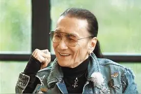 谢贤说起亲孙子湿了眼眶图片