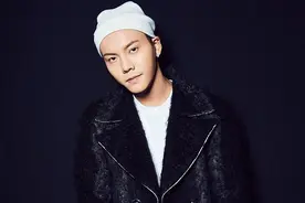 陈伟霆极简黑白风精致又潇洒 复古现代玩酷混搭图片