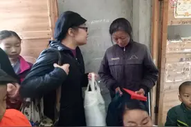 【报道追踪】武汉热心人，爱心接力看望“最美姐姐”姜彩霞图片