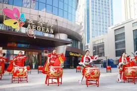 天津河东爱琴海举办2周年庆图片