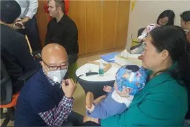 婴儿头颅形状异常要矫正？成都“环华西智慧医谷”请美国专家义诊图片