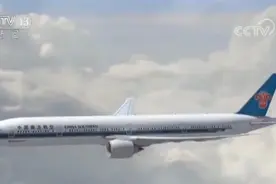 乘客大出血 万米高空紧急营救 新闻背景 客机紧急降落为何要放油？图片