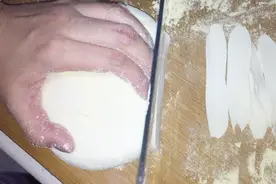 2分钟教你做超简单的西北刀切面，不用擀面，只需要1个工序