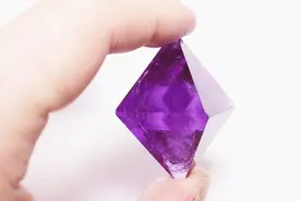 人工紫水晶是怎样制作出来的视频封面