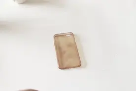 手机壳用久了又脏又油，这样做，油渍污渍去无踪