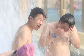 来过世界之窗的人注意了：一不小心就红成表情包视频封面