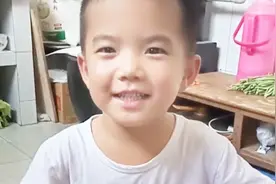 妈妈离世被狠心爸爸抛弃的大诚 跟着舅舅一起生活 舅舅是他的天