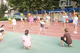 潍坊这些孩子的花样跳绳太漂亮了！谁看了都伸大拇指！视频封面