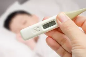 儿童出现扁桃体发炎引起的发烧家长应该怎么做视频封面