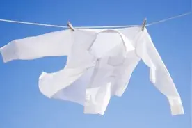 下雨淋湿的衣服急着穿？教你一招，一分钟让湿衣物变干！