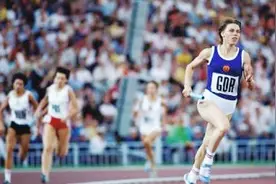 女子400米47秒60算多快？珍贵视频还原田径女皇逆天表现！视频封面