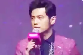 周杰伦蔡依林昆凌被曝将同台演出三人首度同框视频封面