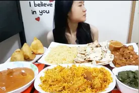 「外国人」外国妹子品尝印度美食 竟然感觉没吃够 这真是视频封面