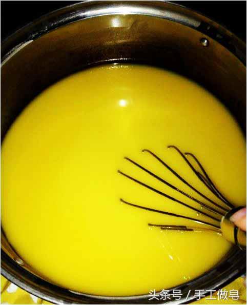 迷迭香红糖纯茶油手工皂步骤分享