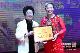 三八节长治上演“旗袍秀”图片
