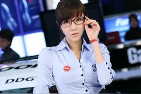 韩国美女眼镜造型气质超逼人写真集图片