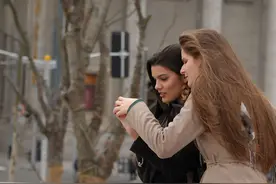 高频英语口语会话：老友见面图片