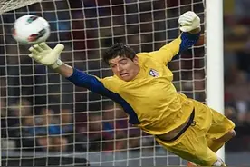 守门员的球衣为什么会与众不同图片