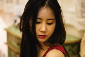 才知道闺蜜和我前男友的感人故事！从现在起，祝福他们图片