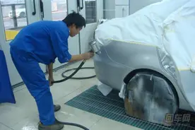 车漆被蹭 到店如何选择喷漆的商家图片