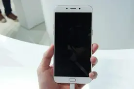 OPPO R9指纹解锁测试，快就一个字图片