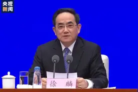 《抗击新冠肺炎疫情的中国行动》白皮书丨中国抗疫斗争艰苦卓绝 值得永远铭记图片
