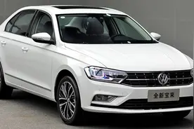 大众宝来加装了防撞梁，外面内饰全面升级！图片