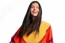 2016玩转花朵元素 炫彩泳装点燃沙滩激情图片