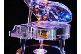 戒指，代表爱你到心里，情愿为你的爱而受戒图片