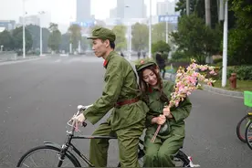 盘点：各年代的初恋是什么样的？图片