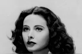 聪明的人都没她漂亮，漂亮的人都没她聪明图片