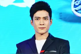 韩东君出演匪大新剧：能和钟汉良比很开心 为戏愿脱无女友标准图片