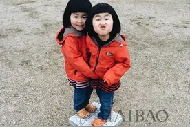 日本双胞胎姐妹花一起征服你的心，可爱到不行图片