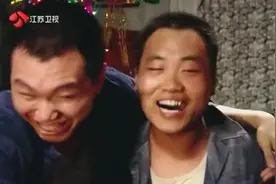 婚礼上，兄弟们对新娘动手动脚大不敬，新郎彻底怒了视频封面