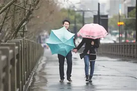 昨天杭州携风带雨的强冷空气里 炸响了今年第一声春雷图片