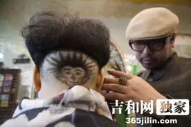 长春女子要在后脑勺剃出“齐天大圣”猴面 发型师用七种工具完成图片