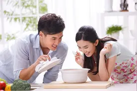 千万别在厨房放屁图片