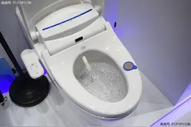 千瓦功耗不插电 海尔推卫玺智能马桶盖图片