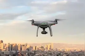 浑身黑科技!大疆发布Phantom 4 可自动避开障碍图片