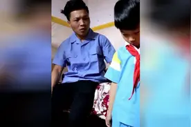 8岁孩子写给爸爸的一封信 写满了心酸与无奈 看完父母都沉默了视频封面