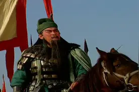 关羽箭伤日渐加剧，虽经名医诊治，但未见效，正当关平等焦急之时，华佗来到视频封面