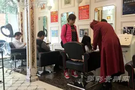 二月二龙抬头 贵阳市民扎堆理发讨彩头图片