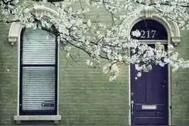 很多年后，我一回头，你还在图片