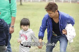 这些明星给孩子取英文名，原本高档洋气，却被网友骂惨：崇洋媚外视频封面