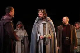 放浪的英国王子到了美国，干脆把性向也叛逆掉图片