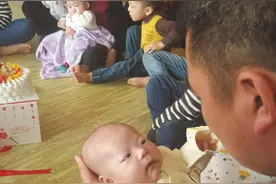 《医院捡男婴》后续 一女现身福利院疑似生母图片