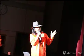 左小祖咒西安美术学院讲演 “最荒唐”梳理人生和作品脉络图片