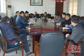 平江一中考察团来慈利一中参观交流图片