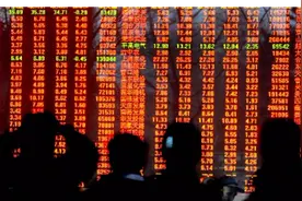 人民币兑美元中间价创新高，这类股票最受益，有的暴涨近6%图片